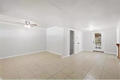 5966 Doulton Drive, Houston, TX 77033 - Photo 10