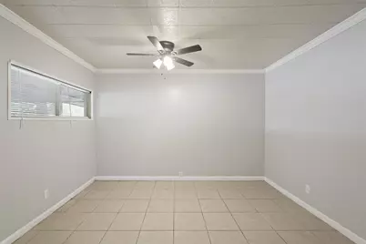 5966 Doulton Drive, Houston, TX 77033 - Photo 12