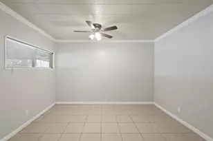 5966 Doulton Dr, Houston, TX 77033 - Photo 12