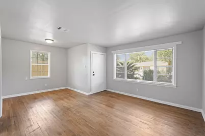 5966 Doulton Drive, Houston, TX 77033 - Photo 16
