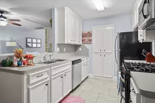 1414 Cypress Cove St, La Porte, TX 77571 - Photo 8