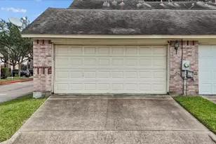 1414 Cypress Cove St, La Porte, TX 77571 - Photo 20