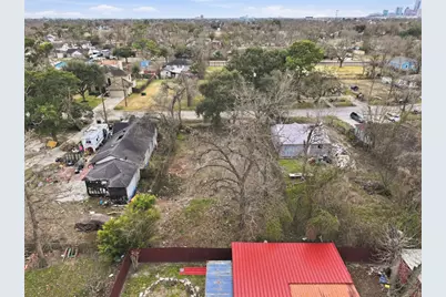 3515 Bain Street, Houston, TX 77026 - Photo 2