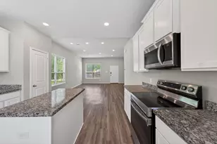 708 Crystal River Rd, Conroe, TX 77316 - Photo 12
