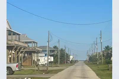 956 S Tinkle Lane, Crystal Beach, TX 77650 - Photo 8