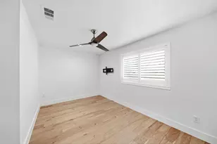 9211 Olathe St, Houston, TX 77055 - Photo 16