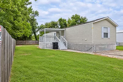 243 E Saint Charles 1 Drive, Crosby, TX 77532 - Photo 2