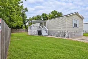 243 E Saint Charles 1 Dr, Crosby, TX 77532 - Photo 2