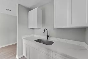 7425 Ave E, Houston, TX 77011 - Photo 6