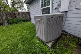 6638 Thornwall St, Houston, TX 77092 - Photo 26