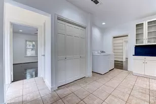 2415 Elmen St, Houston, TX 77019 - Photo 10