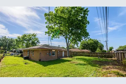 9109 Lugary Drive, Houston, TX 77074 - Photo 10