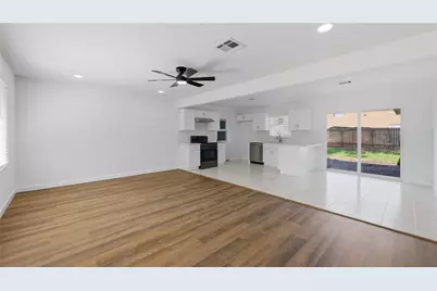 9109 Lugary Drive, Houston, TX 77074 - Photo 14