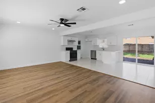 9109 Lugary Dr, Houston, TX 77074 - Photo 14