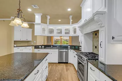 110 April Waters Drive W, Conroe, TX 77356 - Photo 20