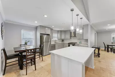 10719 Del Monte Drive, Houston, TX 77042 - Photo 10