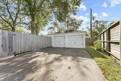 10719 Del Monte Drive, Houston, TX 77042 - Photo 26