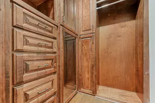 10719 Del Monte Dr, Houston, TX 77042 - Photo 16