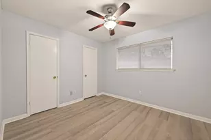 2107 Old Alvin Rd, Pearland, TX 77581 - Photo 32