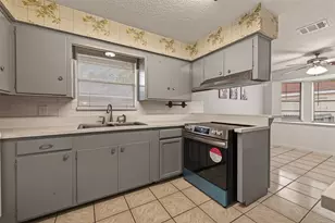 2107 Old Alvin Rd, Pearland, TX 77581 - Photo 18