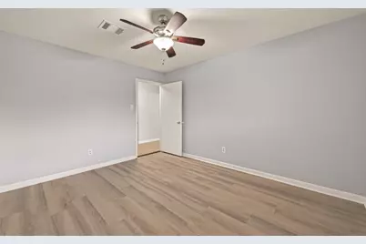 2107 Old Alvin Road, Pearland, TX 77581 - Photo 26