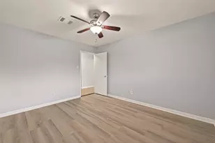 2107 Old Alvin Rd, Pearland, TX 77581 - Photo 26