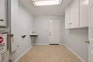 2107 Old Alvin Rd, Pearland, TX 77581 - Photo 22