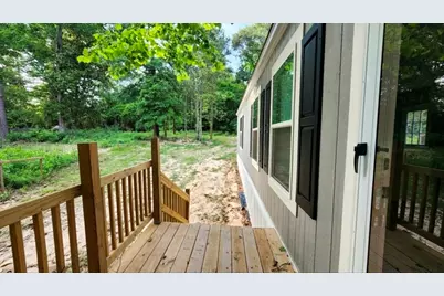 124 Lincoln Drive, Livingston, TX 77351 - Photo 2