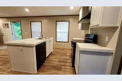 124 Lincoln Drive, Livingston, TX 77351 - Photo 4