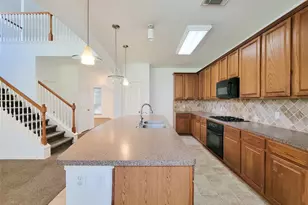 11333 Easton Springs Dr, Pearland, TX 77584 - Photo 12