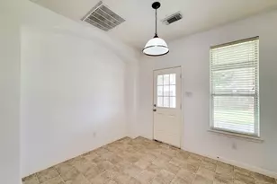 11333 Easton Springs Dr, Pearland, TX 77584 - Photo 18