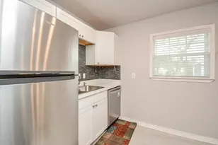 6422 Sherwood Dr, Houston, TX 77021 - Photo 8