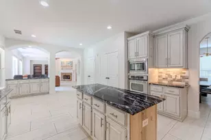 7 Stickley Ct, The Woodlands, TX 77382 - Photo 14