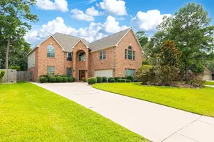 7 Stickley Ct, The Woodlands, TX 77382 - Photo 2