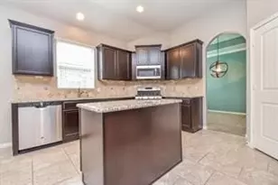 8806 Alicia Dr, Tomball, TX 77375 - Photo 6