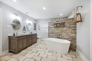 1547 Sue Barnett Dr, Houston, TX 77018 - Photo 4