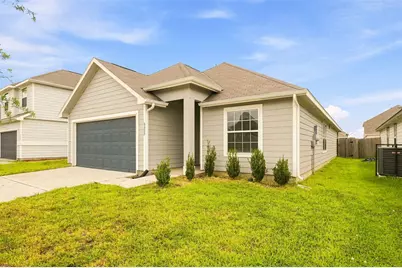 5323 Brooklyn Rose Drive, Rosharon, TX 77583 - Photo 2