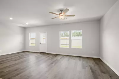 10778 Red Flagstone Drive, Conroe, TX 77306 - Photo 4