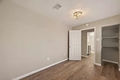 17043 Coachmaker Drive, Friendswood, TX 77546 - Photo 18