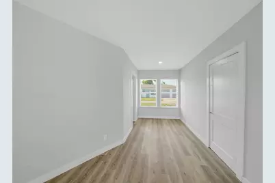 1753 W 6th St Street, Freeport, TX 77541 - Photo 4