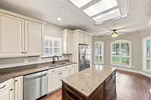 7935 S Wellington Ct, Houston, TX 77055 - Photo 20