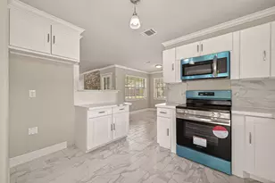 1102 Belaya Ln, Houston, TX 77090 - Photo 10