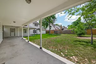 1102 Belaya Ln, Houston, TX 77090 - Photo 40