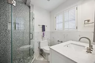 6230 Waltway Dr, Houston, TX 77008 - Photo 10