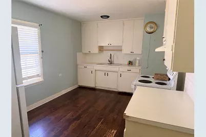902 E Stone Street, Brenham, TX 77833 - Photo 4