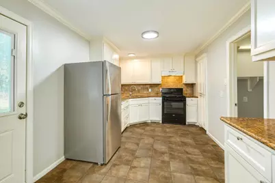 840 S Morgan Street, Angleton, TX 77515 - Photo 14