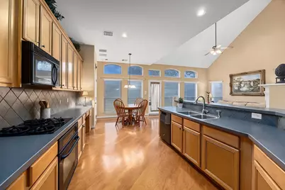 10310 Five Oaks Lane, Missouri City, TX 77459 - Photo 20