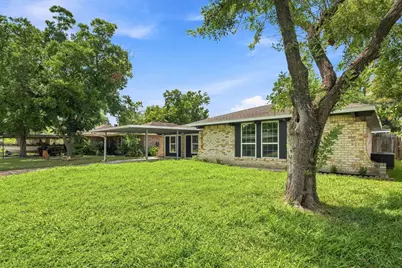 6418 Silver Chalice Drive, Houston, TX 77088 - Photo 6