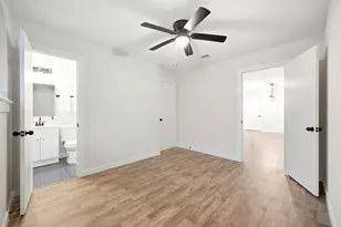 6418 Silver Chalice Dr, Houston, TX 77088 - Photo 24