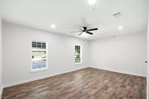 6418 Silver Chalice Dr, Houston, TX 77088 - Photo 34